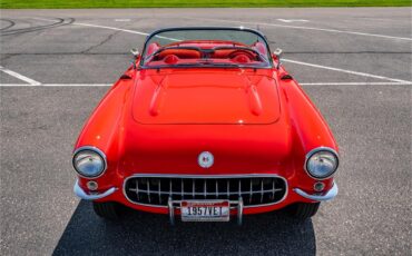 Chevrolet-Corvette-1957-Venetian-Red-Polo-White-Red-36