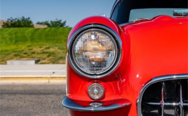 Chevrolet-Corvette-1957-Venetian-Red-Polo-White-Red-47