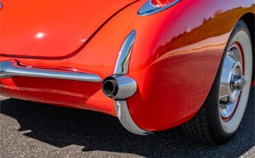 Chevrolet-Corvette-1957-Venetian-Red-Polo-White-Red-60