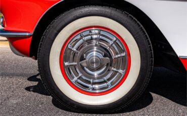 Chevrolet-Corvette-1957-Venetian-Red-Polo-White-Red-62