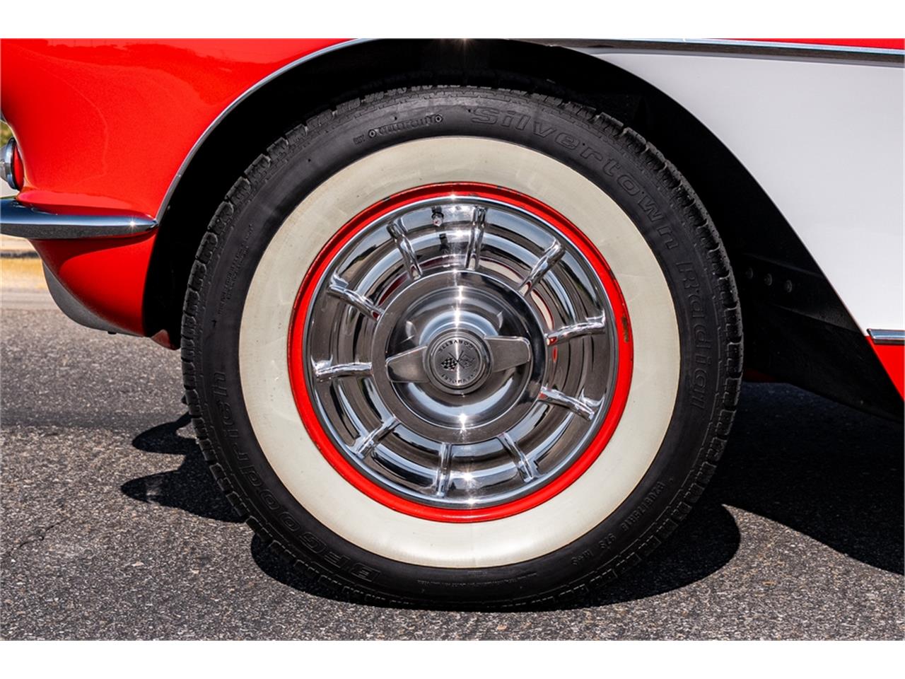 Chevrolet-Corvette-1957-Venetian-Red-Polo-White-Red-62