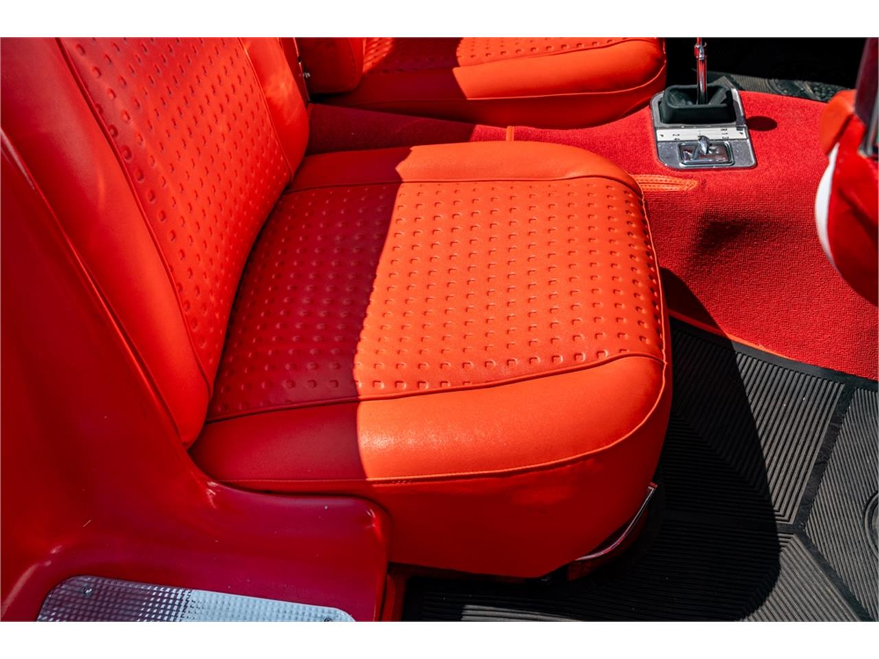 Chevrolet-Corvette-1957-Venetian-Red-Polo-White-Red-74