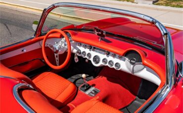 Chevrolet-Corvette-1957-Venetian-Red-Polo-White-Red-78