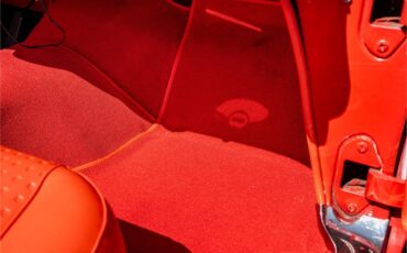 Chevrolet-Corvette-1957-Venetian-Red-Polo-White-Red-89
