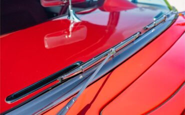 Chevrolet-Corvette-1957-Venetian-Red-Polo-White-Red-9
