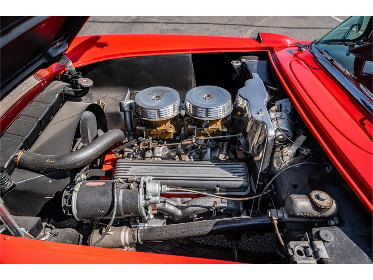 Chevrolet-Corvette-1957-Venetian-Red-Polo-White-Red-96