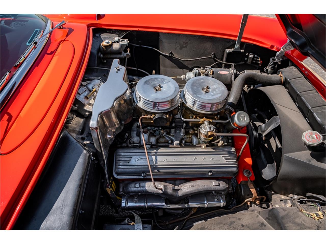 Chevrolet-Corvette-1957-Venetian-Red-Polo-White-Red-97