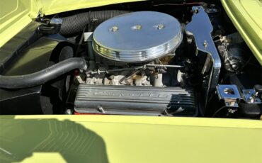 Chevrolet-Corvette-1958-Panama-yellow-Black-2
