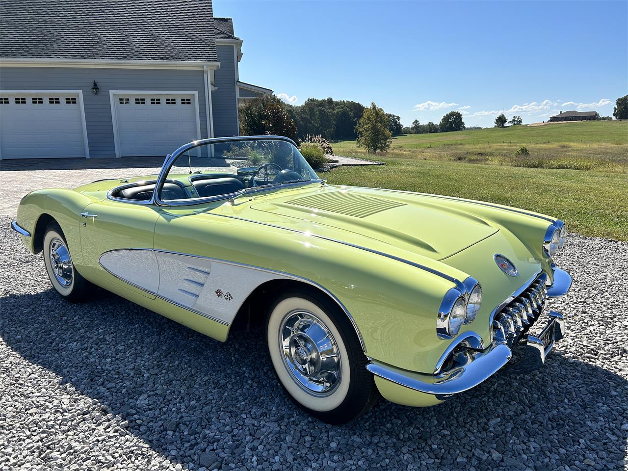 Chevrolet-Corvette-1958-Panama-yellow-Black-3