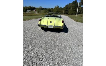 Chevrolet-Corvette-1958-Panama-yellow-Black-4
