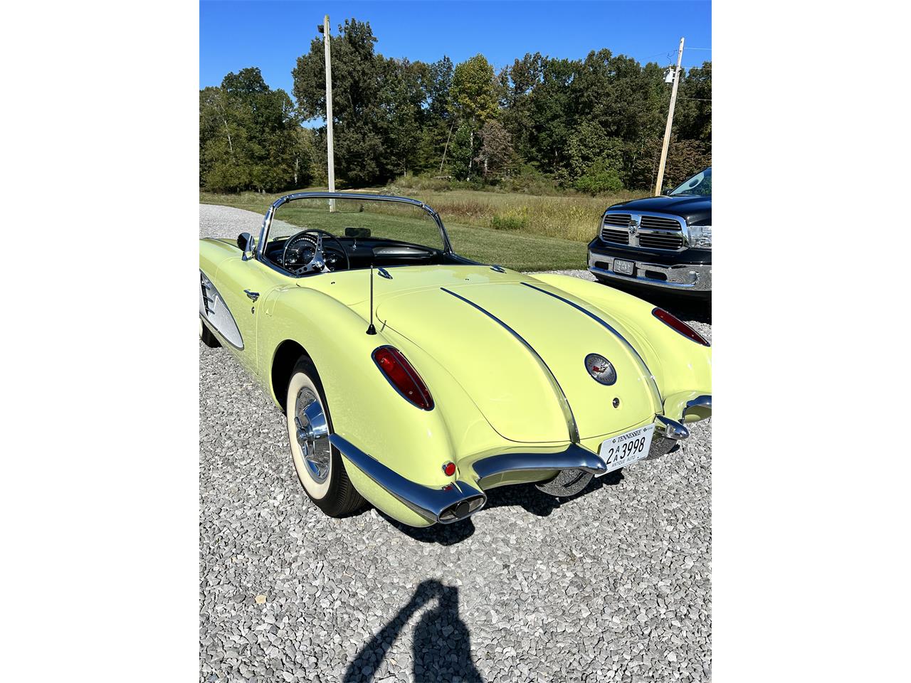 Chevrolet-Corvette-1958-Panama-yellow-Black-5