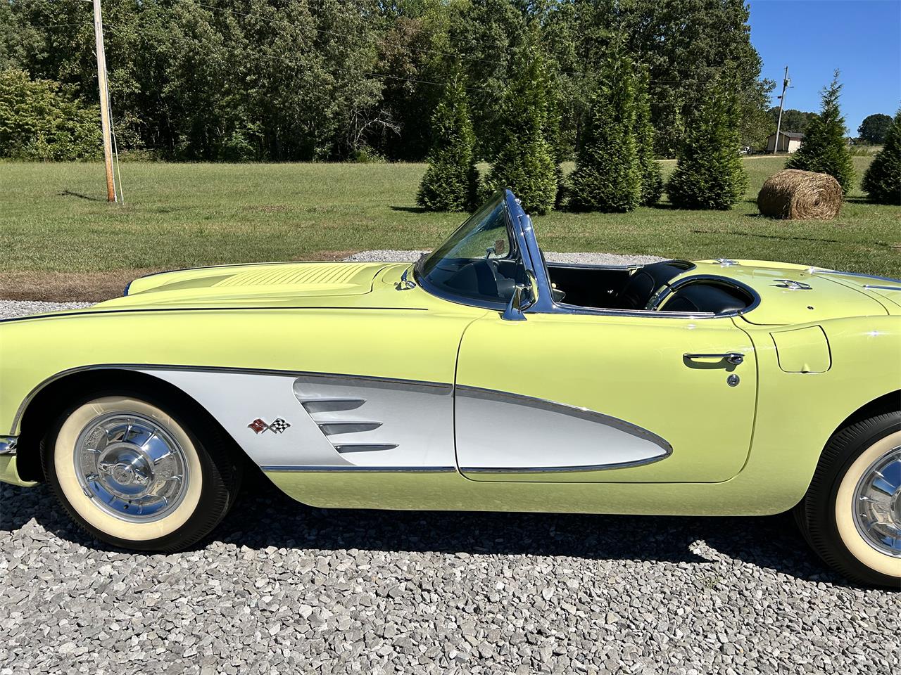 Chevrolet-Corvette-1958-Panama-yellow-Black-6