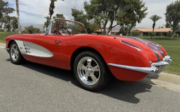 Chevrolet-Corvette-1958-Signet-Red-Red-11