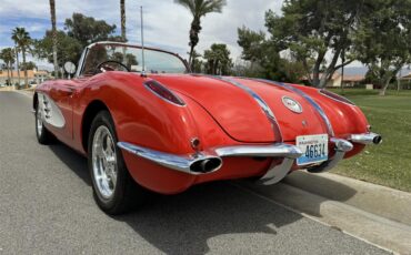 Chevrolet-Corvette-1958-Signet-Red-Red-12
