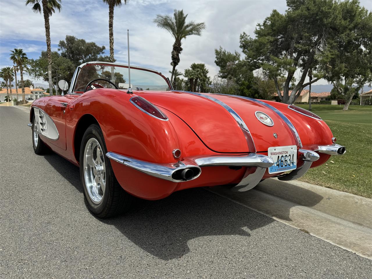 Chevrolet-Corvette-1958-Signet-Red-Red-12