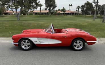 Chevrolet-Corvette-1958-Signet-Red-Red-2