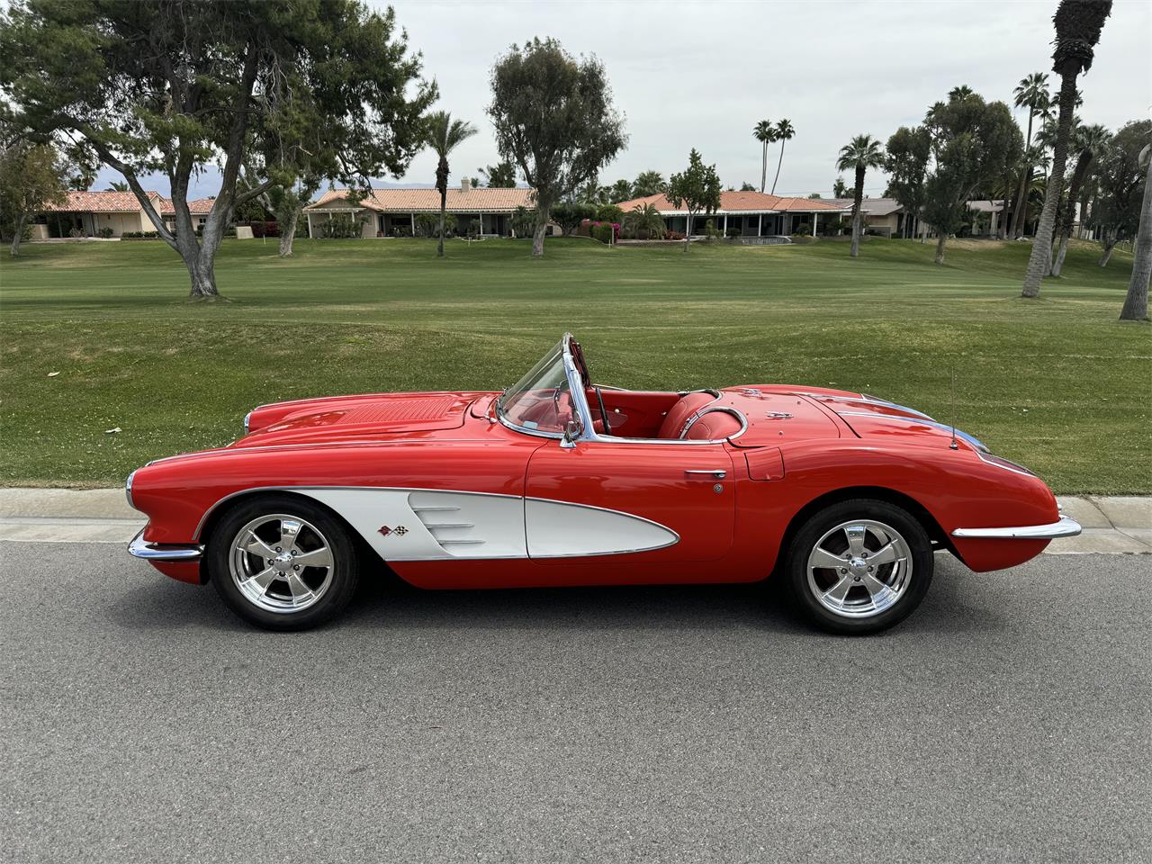 Chevrolet-Corvette-1958-Signet-Red-Red-2