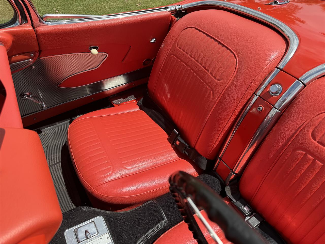 Chevrolet-Corvette-1958-Signet-Red-Red-37