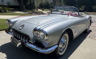 Chevrolet-Corvette-1959-16