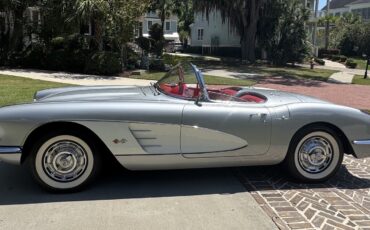Chevrolet-Corvette-1959-3