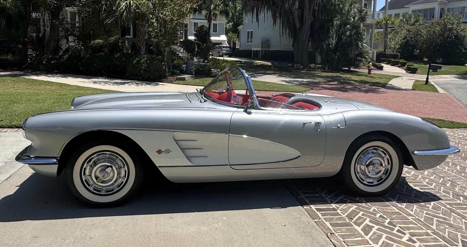 Chevrolet-Corvette-1959-3