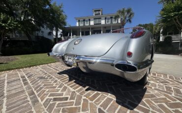 Chevrolet-Corvette-1959-9