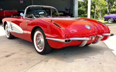 Chevrolet-Corvette-1959-Convertible-10