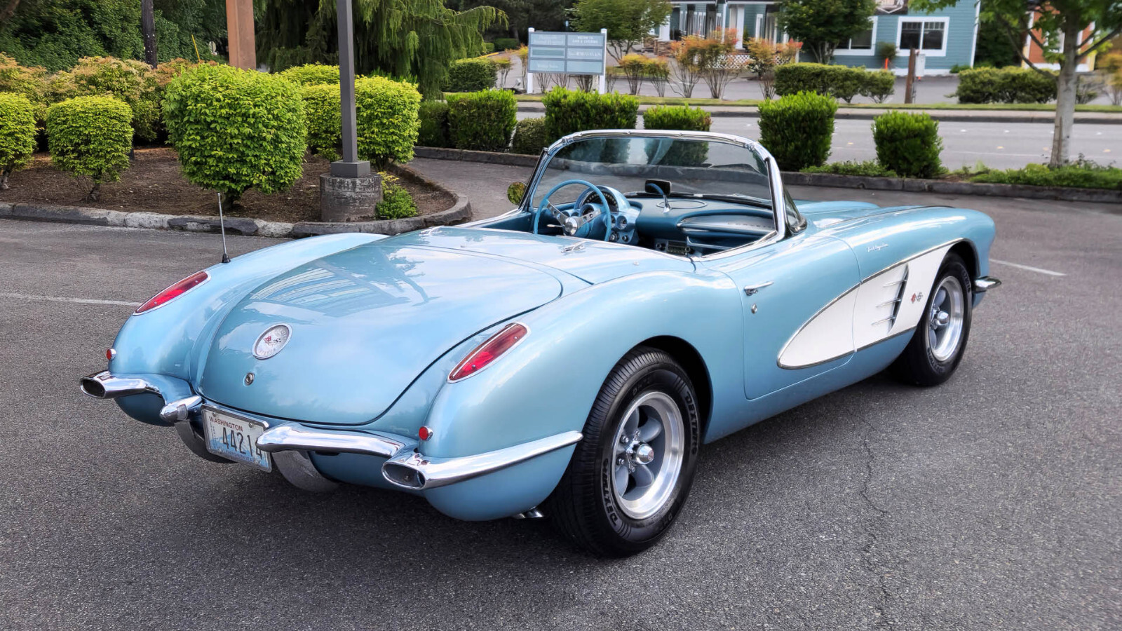Chevrolet-Corvette-1959-Convertible-11