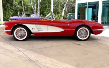 Chevrolet-Corvette-1959-Convertible-11