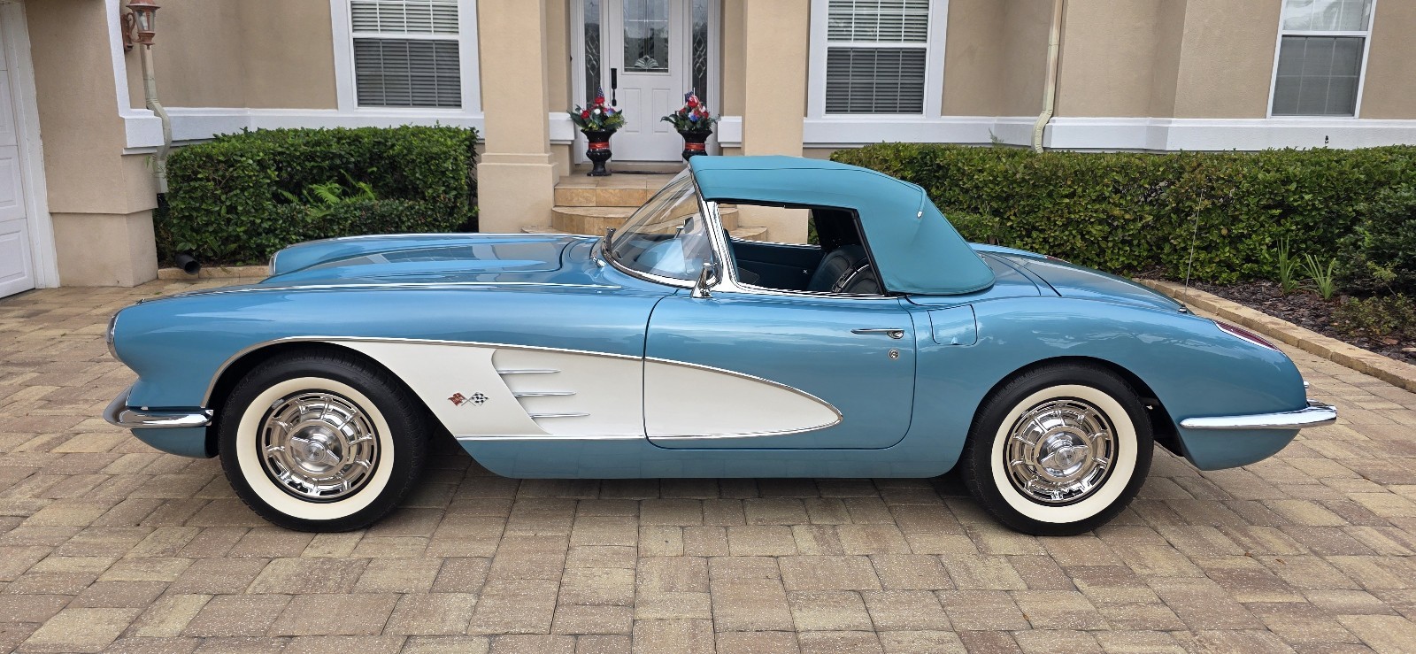 Chevrolet-Corvette-1959-Convertible-2