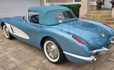 Chevrolet-Corvette-1959-Convertible-3
