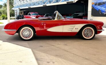 Chevrolet-Corvette-1959-Convertible-3