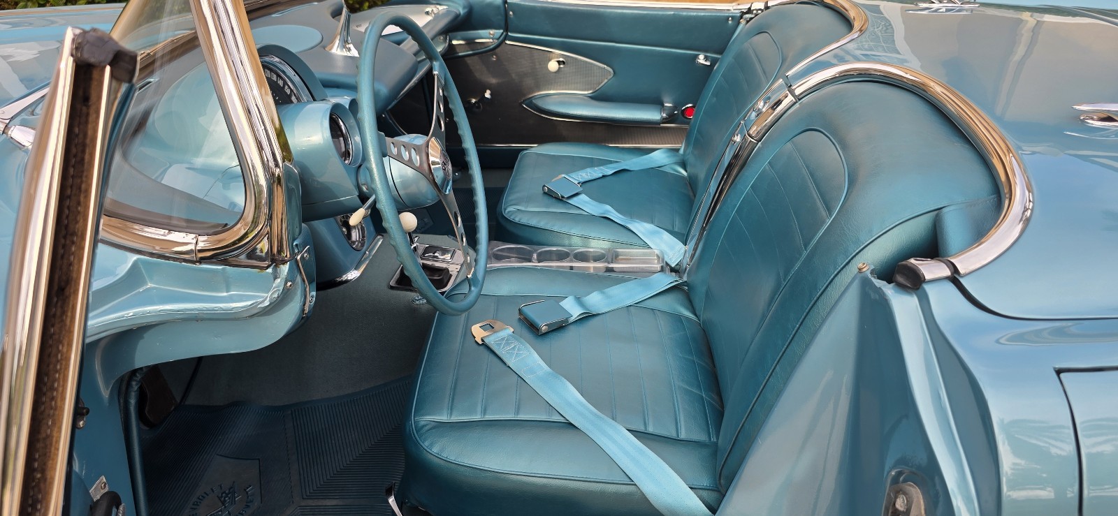 Chevrolet-Corvette-1959-Convertible-33