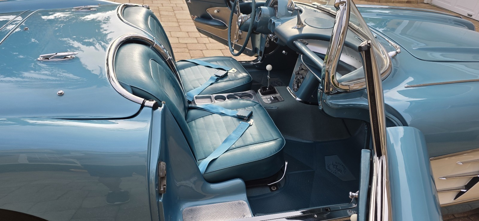 Chevrolet-Corvette-1959-Convertible-34