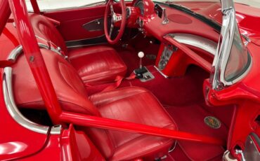 Chevrolet-Corvette-1959-Roman-Red-Red-37