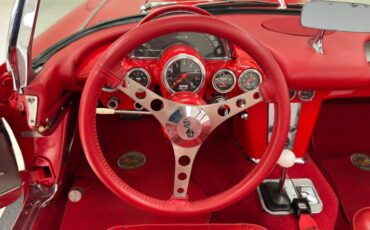 Chevrolet-Corvette-1959-Roman-Red-Red-38