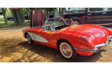 Chevrolet-Corvette-1959-Roman-Red-and-white-black-and-red-2