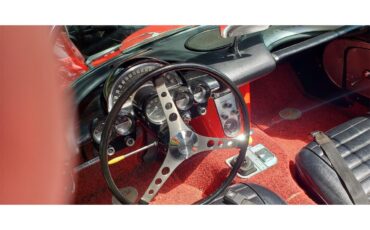 Chevrolet-Corvette-1959-Roman-Red-and-white-black-and-red-3