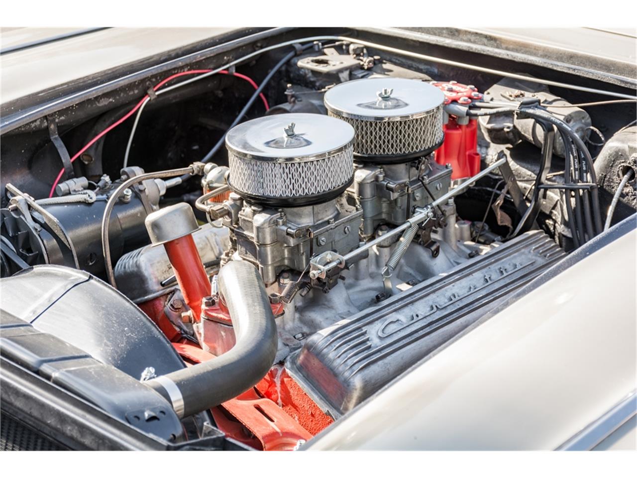Chevrolet-Corvette-1960-Beige-Black-37