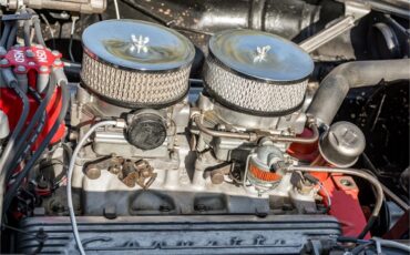 Chevrolet-Corvette-1960-Beige-Black-4