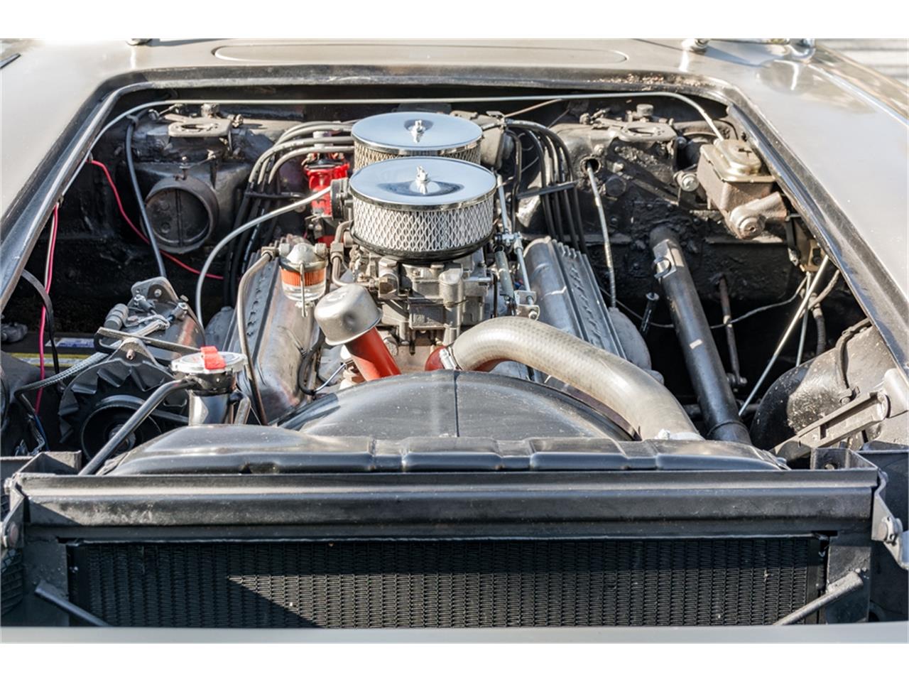 Chevrolet-Corvette-1960-Beige-Black-54