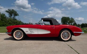Chevrolet-Corvette-1960-Convertible-1