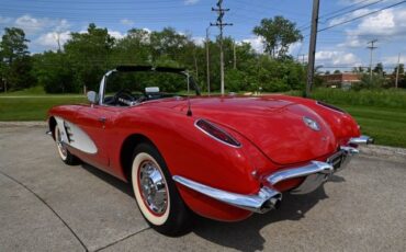 Chevrolet-Corvette-1960-Convertible-11