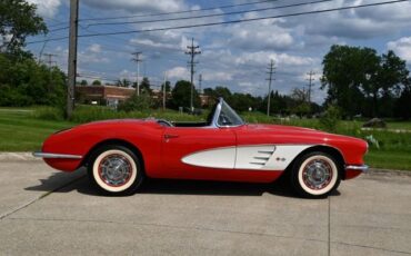 Chevrolet-Corvette-1960-Convertible-16