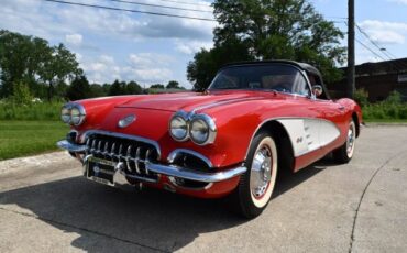 Chevrolet-Corvette-1960-Convertible-2