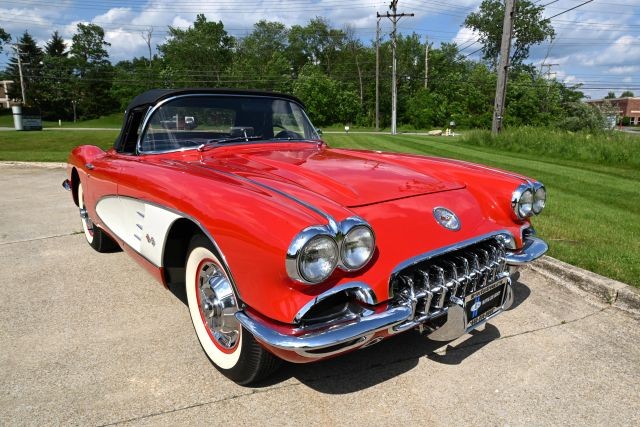 Chevrolet-Corvette-1960-Convertible-20