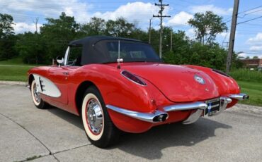 Chevrolet-Corvette-1960-Convertible-5