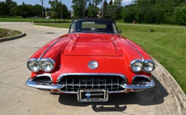 Chevrolet-Corvette-1960-Convertible-9