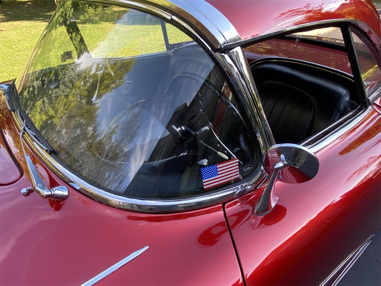 Chevrolet-Corvette-1960-Red-Black-22
