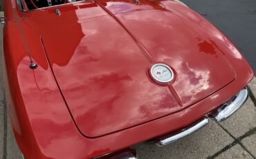 Chevrolet-Corvette-1961-13